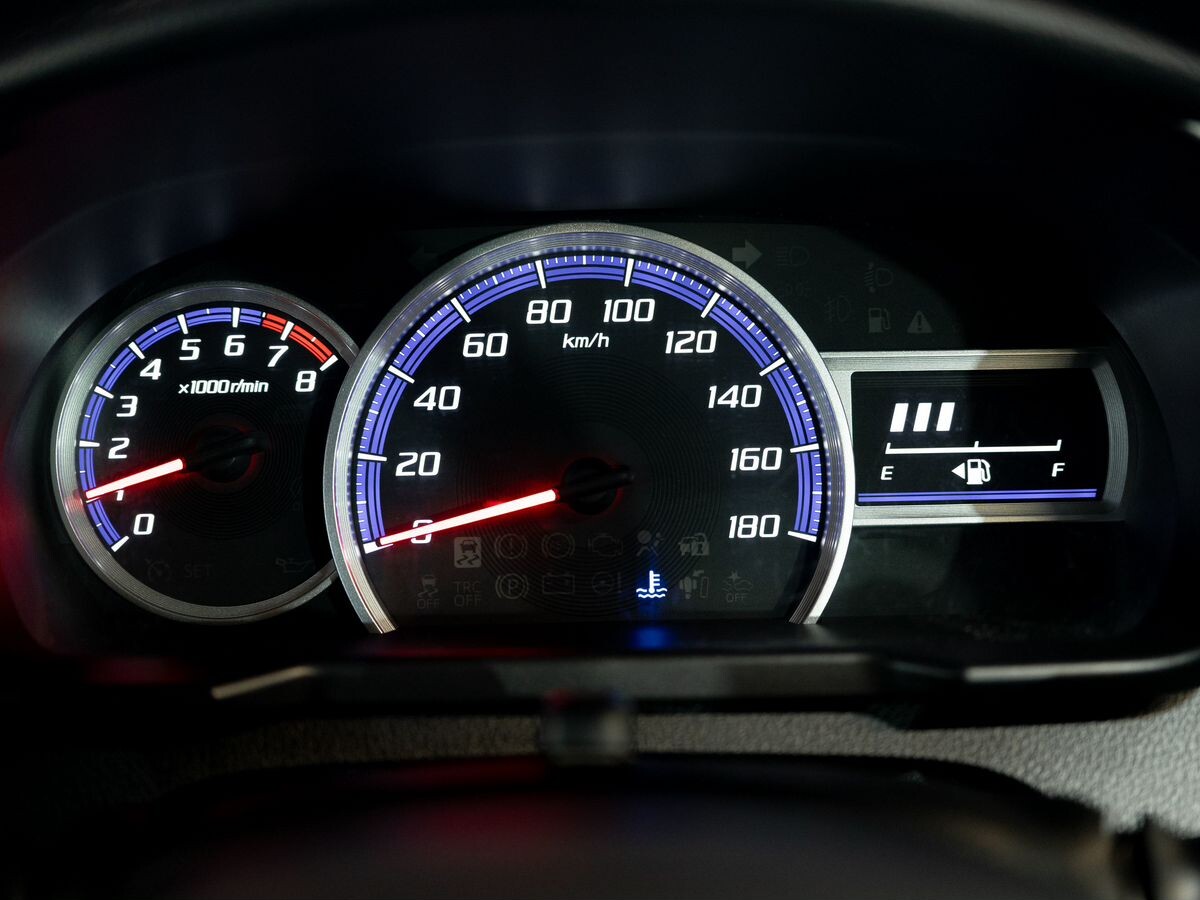 Toyota Tank 2016 - фото автомобиля