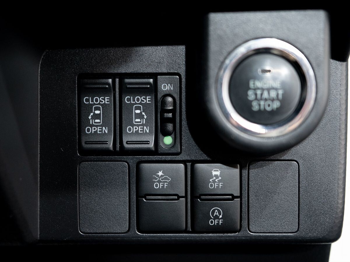 Toyota Tank 2016 - фото автомобиля