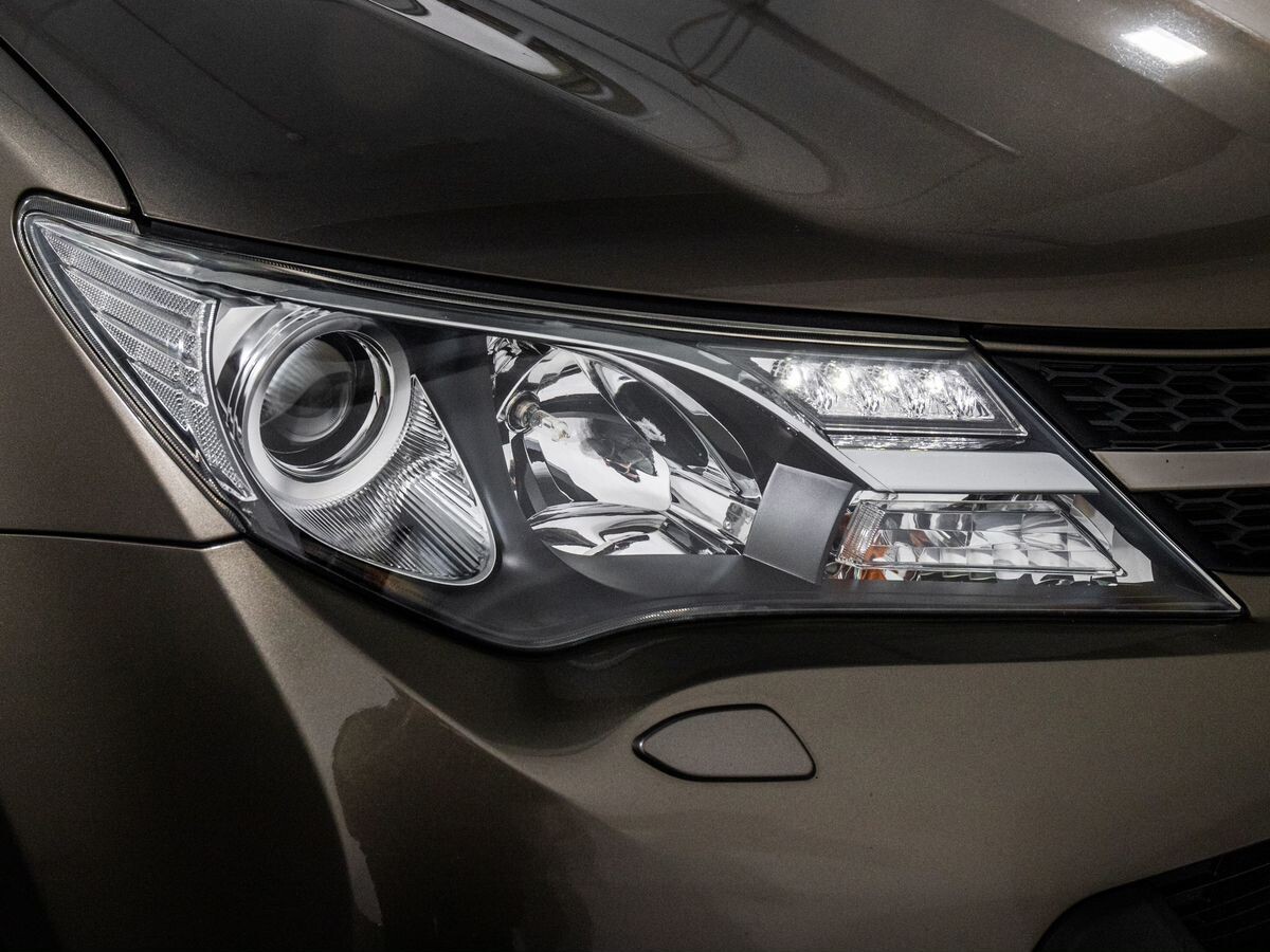 Toyota RAV4 2013 - фото автомобиля