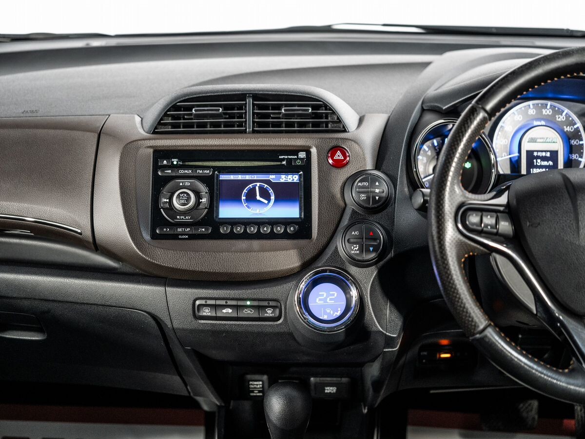 Honda Fit Shuttle 2011 - фото автомобиля