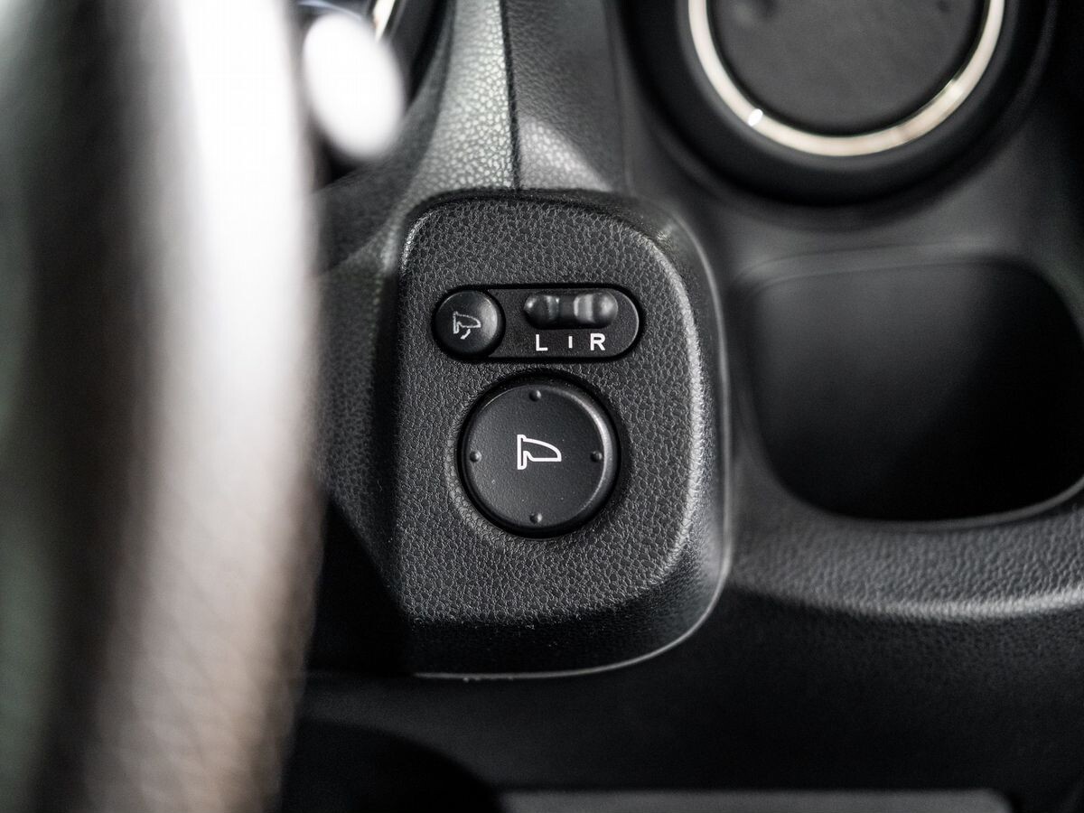 Honda Fit Shuttle 2011 - фото автомобиля