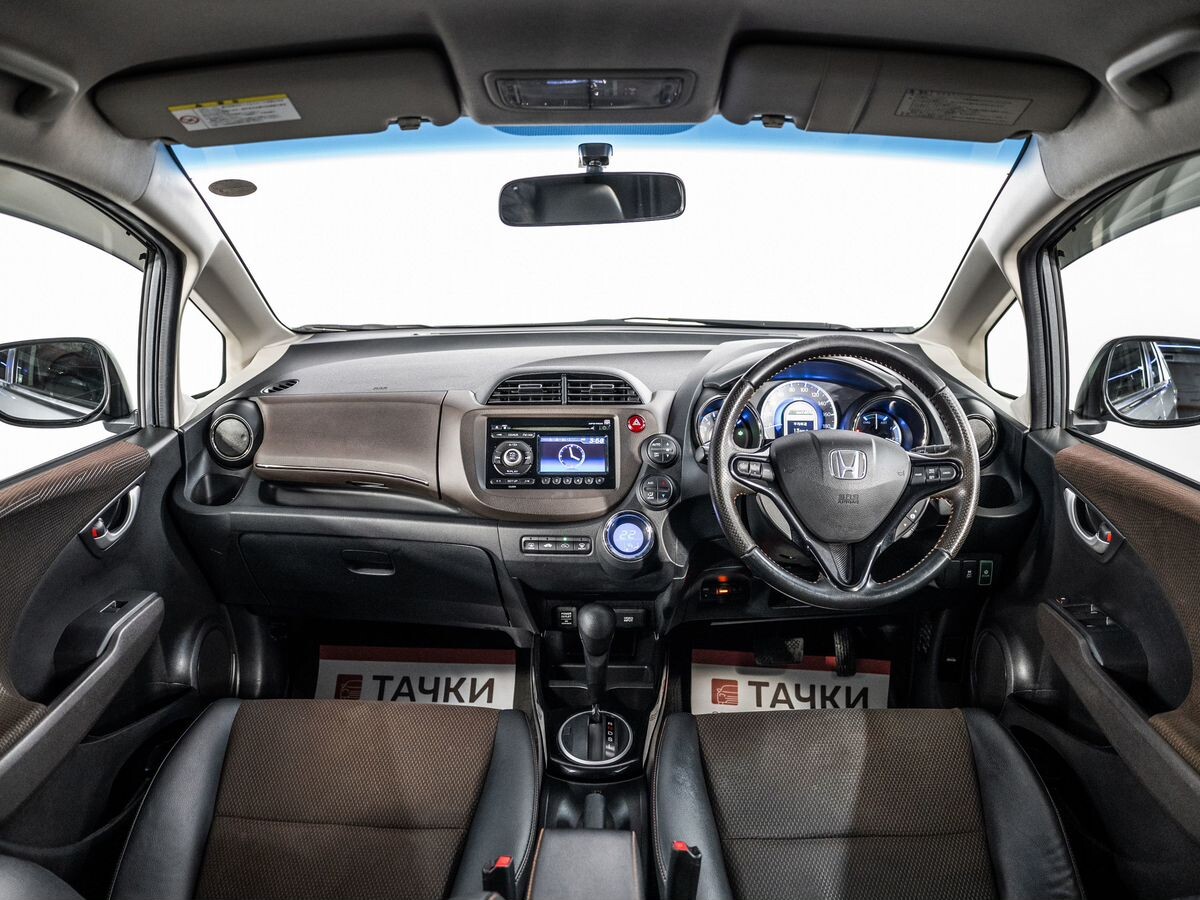 Honda Fit Shuttle 2011 - фото автомобиля