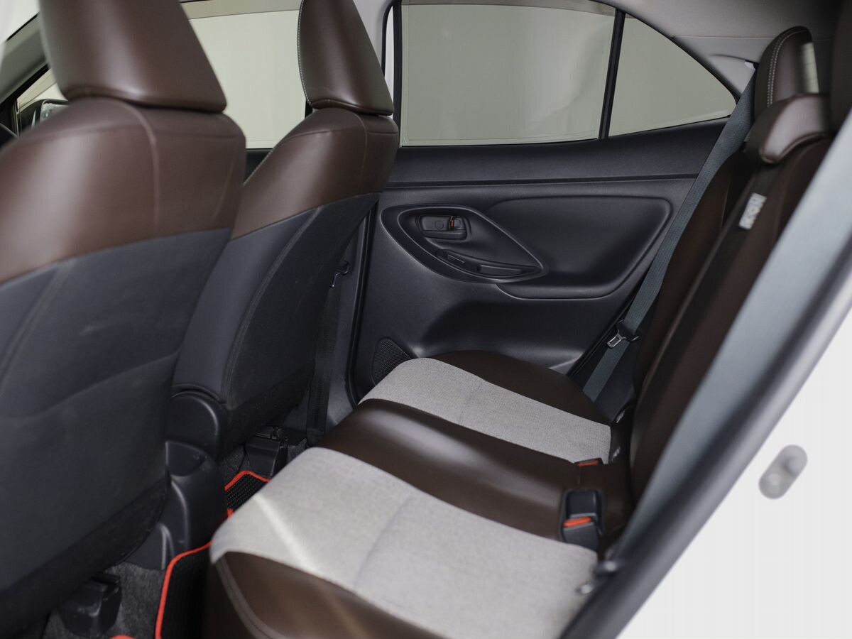 Toyota Yaris Cross 2021 - фото автомобиля