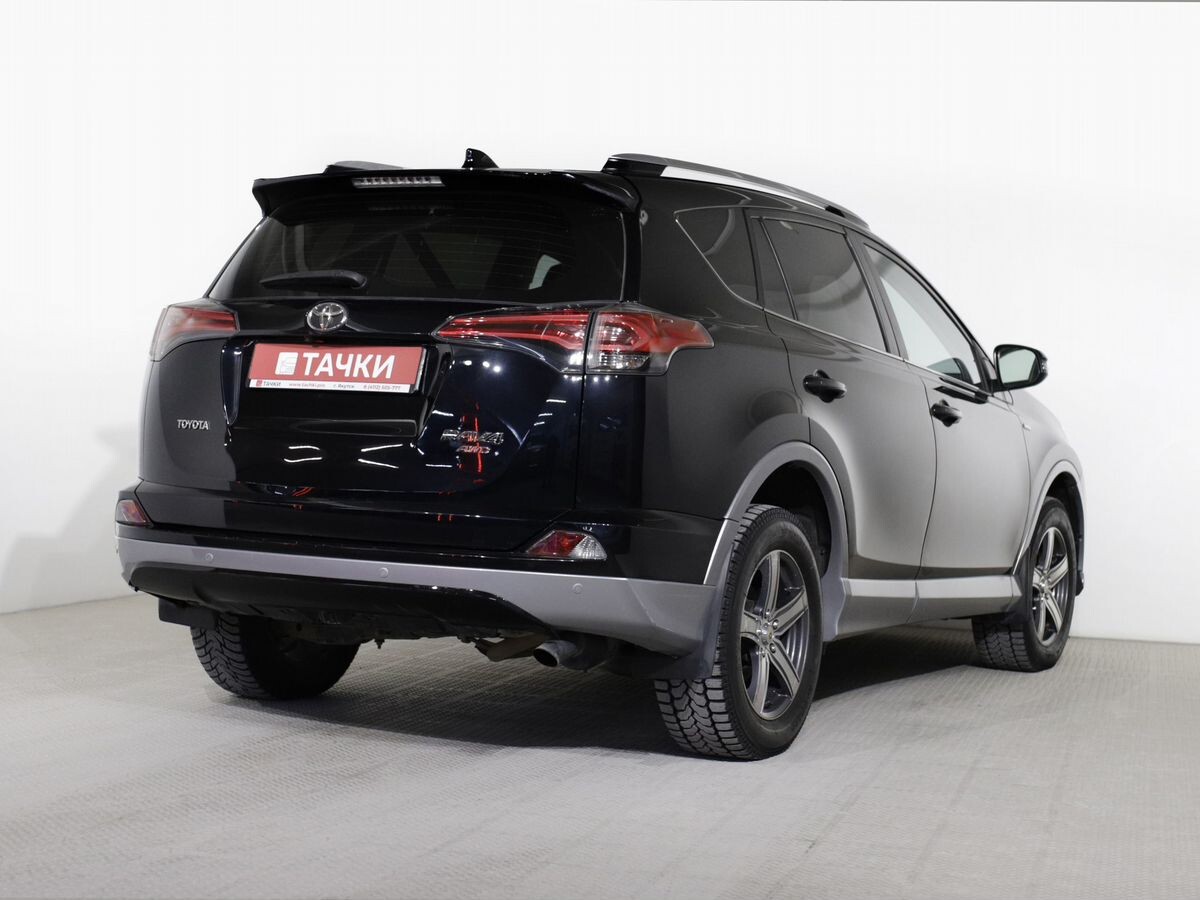 Toyota RAV4 2017 - фото автомобиля