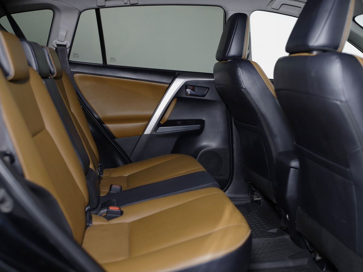 Toyota RAV4 2017 - фото автомобиля