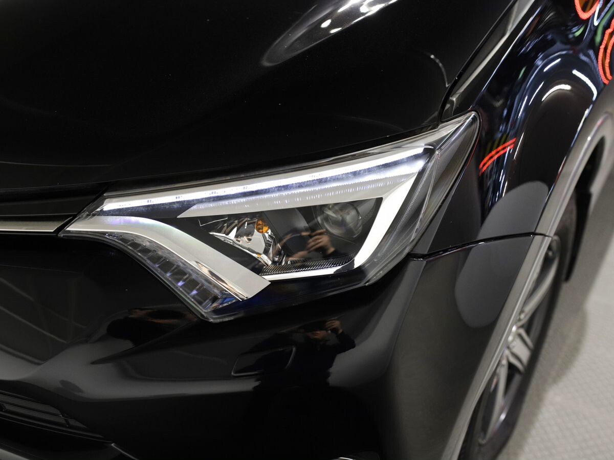 Toyota RAV4 2017 - фото автомобиля