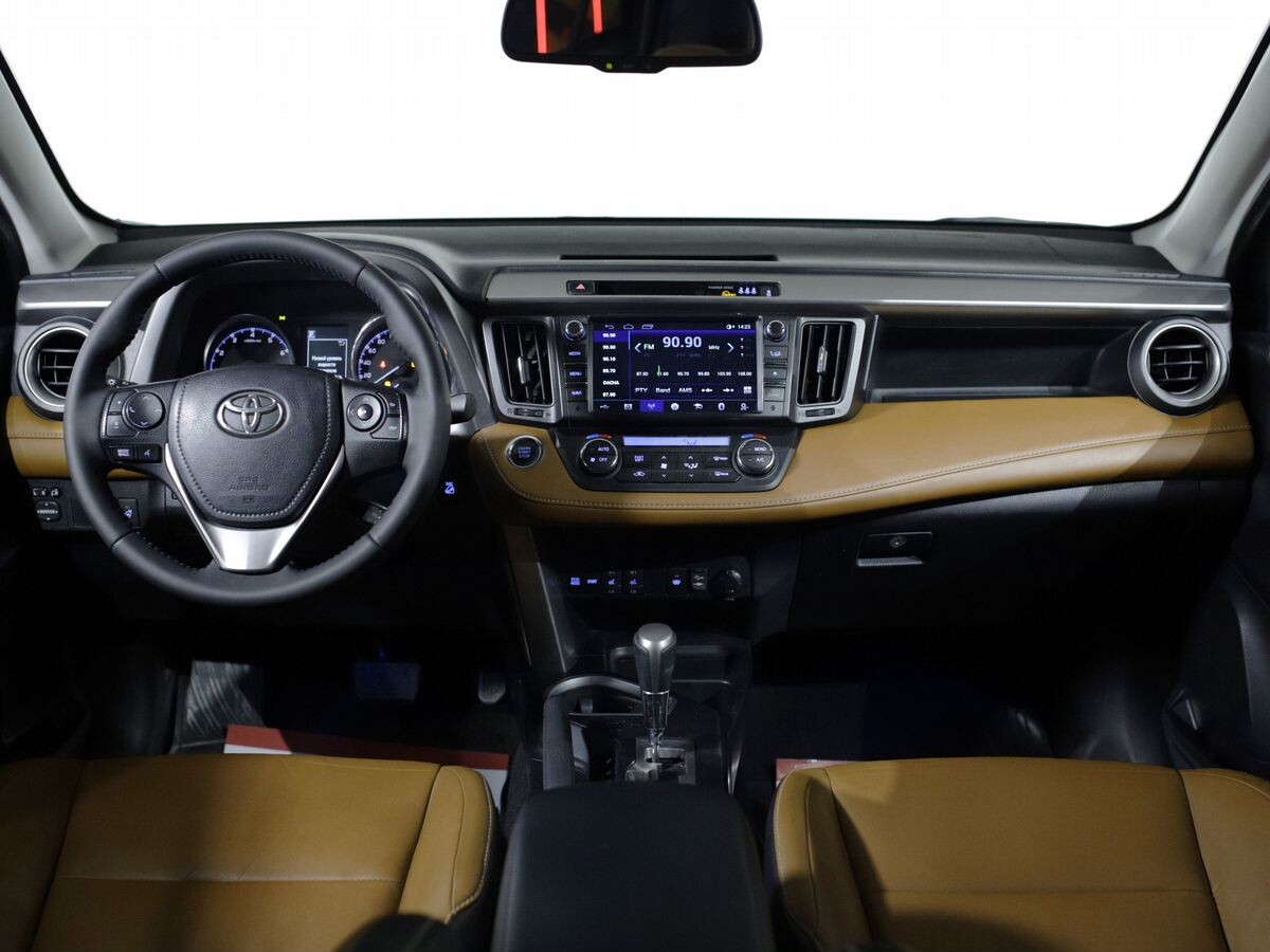 Toyota RAV4 2017 - фото автомобиля