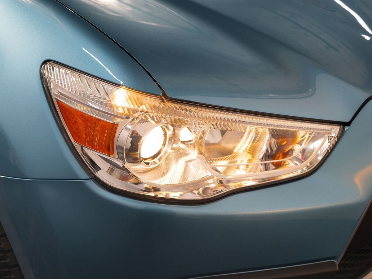 Mitsubishi ASX 2010 - фото автомобиля