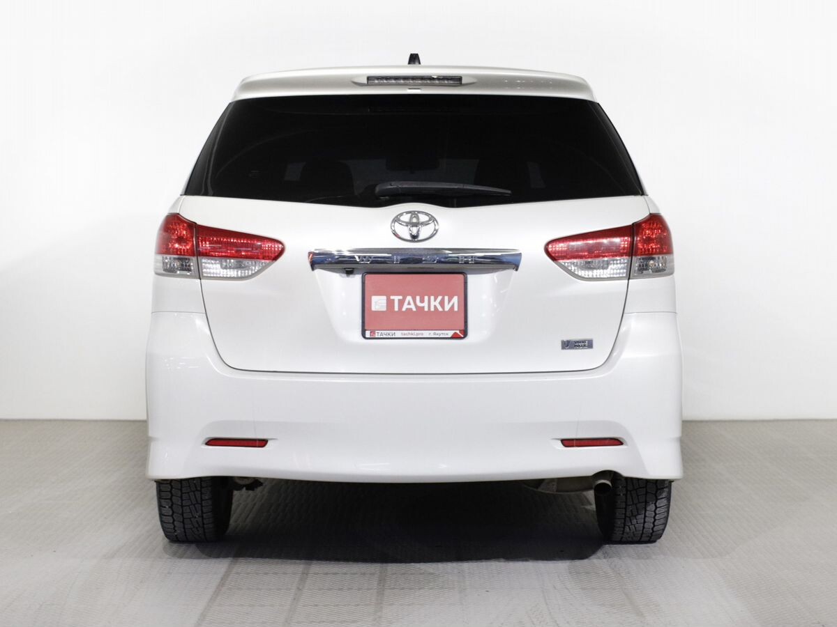 Toyota Wish 2010 - фото автомобиля