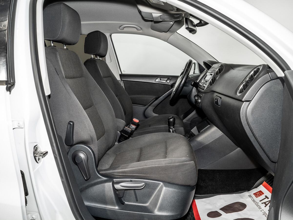 Volkswagen Tiguan 2014 - фото автомобиля