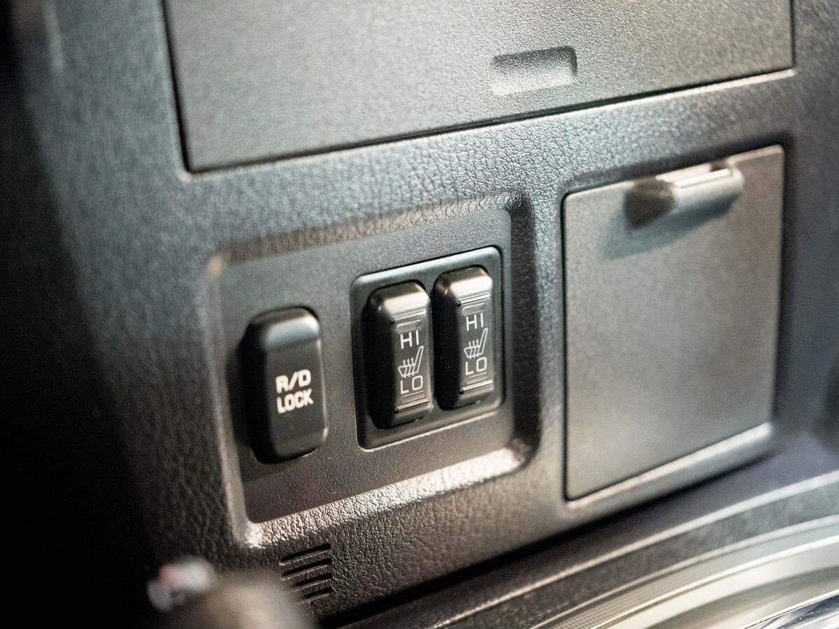 Mitsubishi Pajero 2011 - фото автомобиля