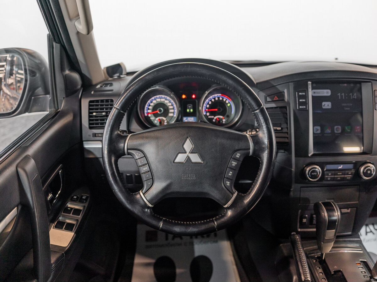 Mitsubishi Pajero 2011 - фото автомобиля