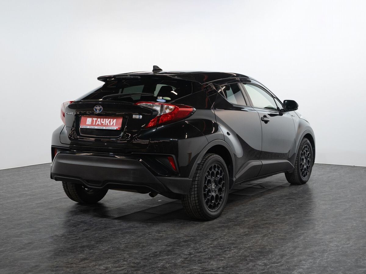 Toyota C-HR 2017 - фото автомобиля