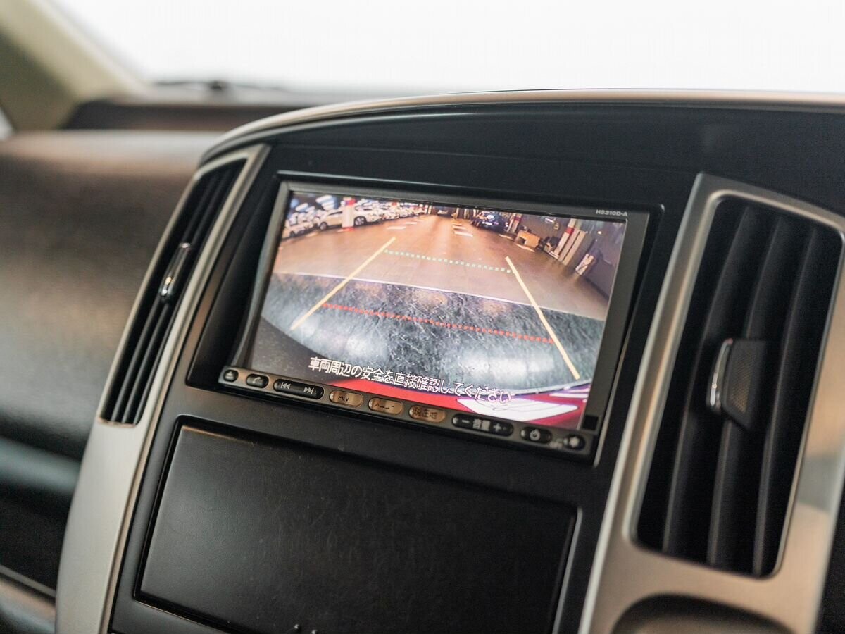 Nissan Serena 2010 - фото автомобиля