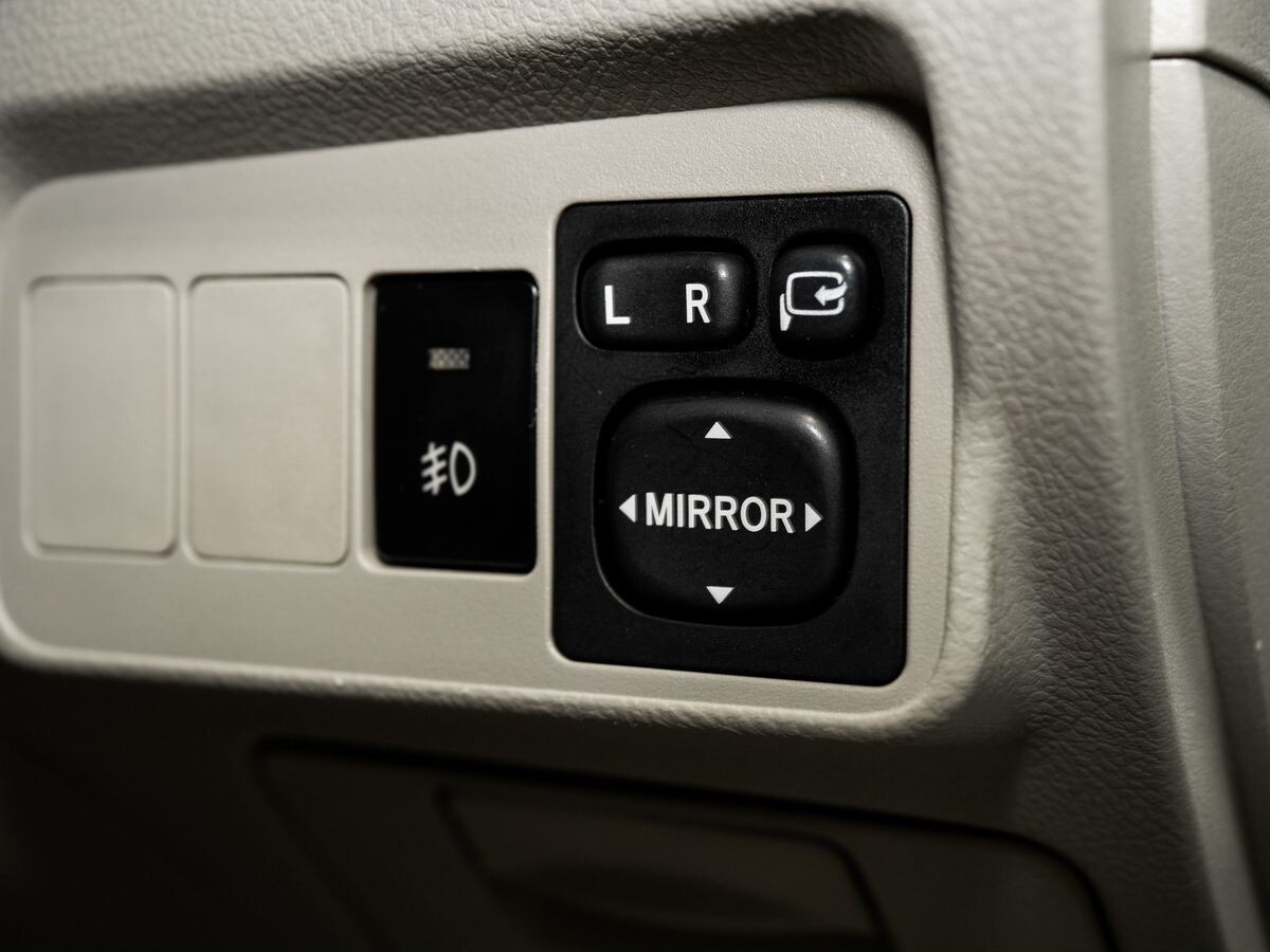 Toyota Corolla 2009 - фото автомобиля