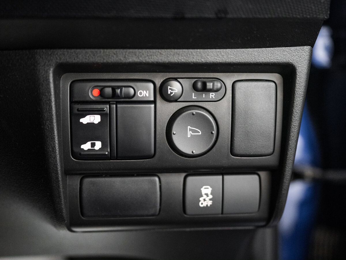 Honda Freed 2012 - фото автомобиля