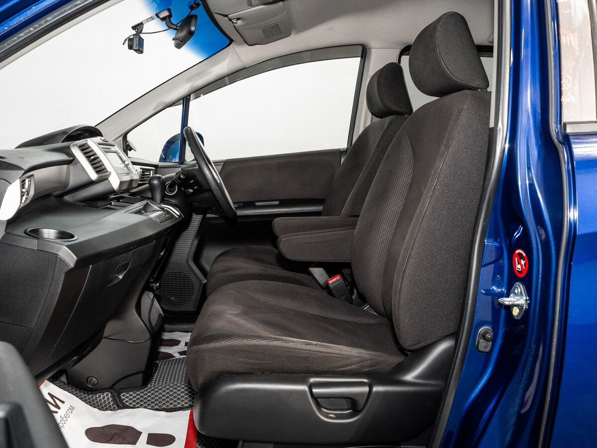 Honda Freed 2012 - фото автомобиля