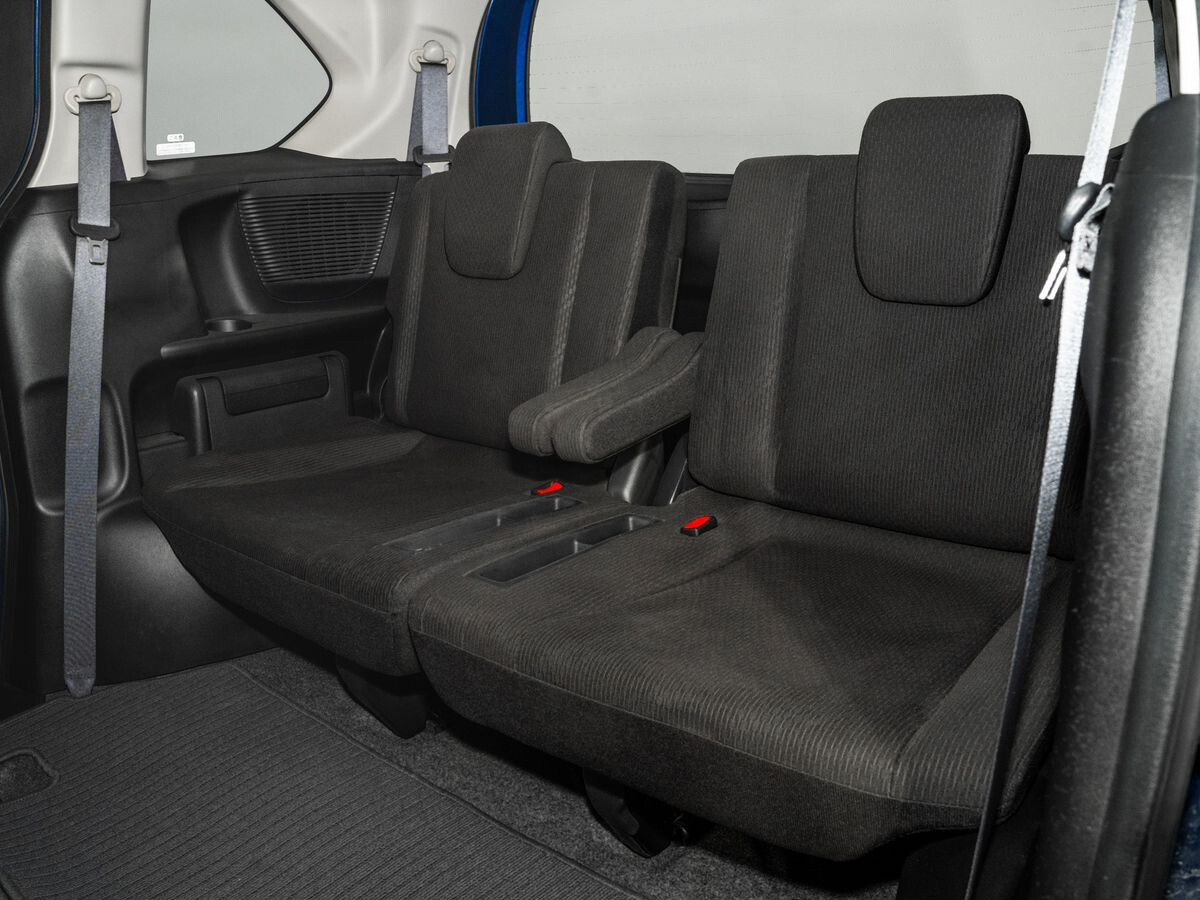 Honda Freed 2012 - фото автомобиля