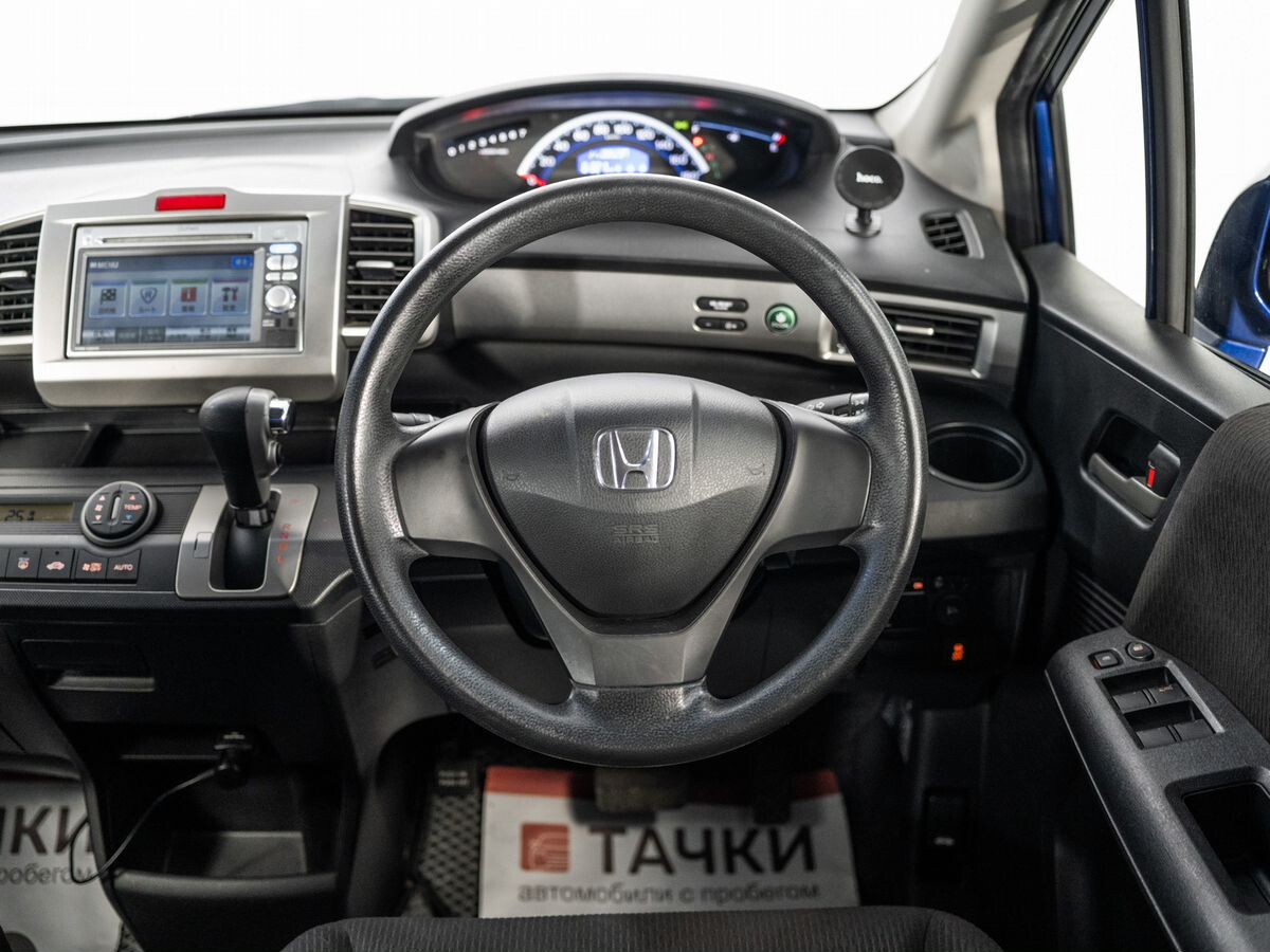 Honda Freed 2012 - фото автомобиля