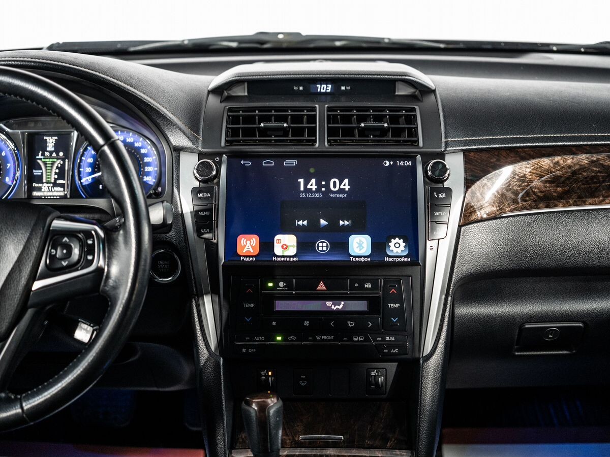 Toyota Camry 2017 - фото автомобиля