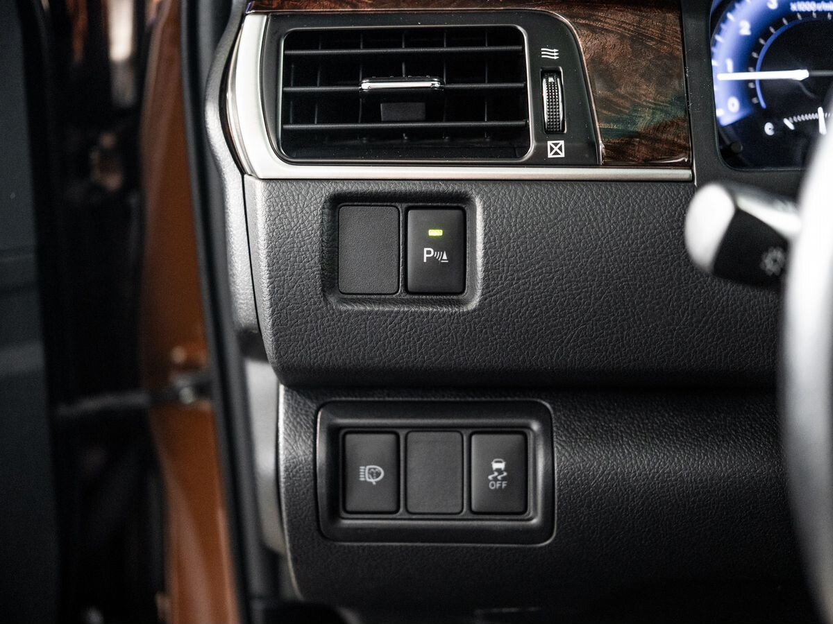 Toyota Camry 2017 - фото автомобиля