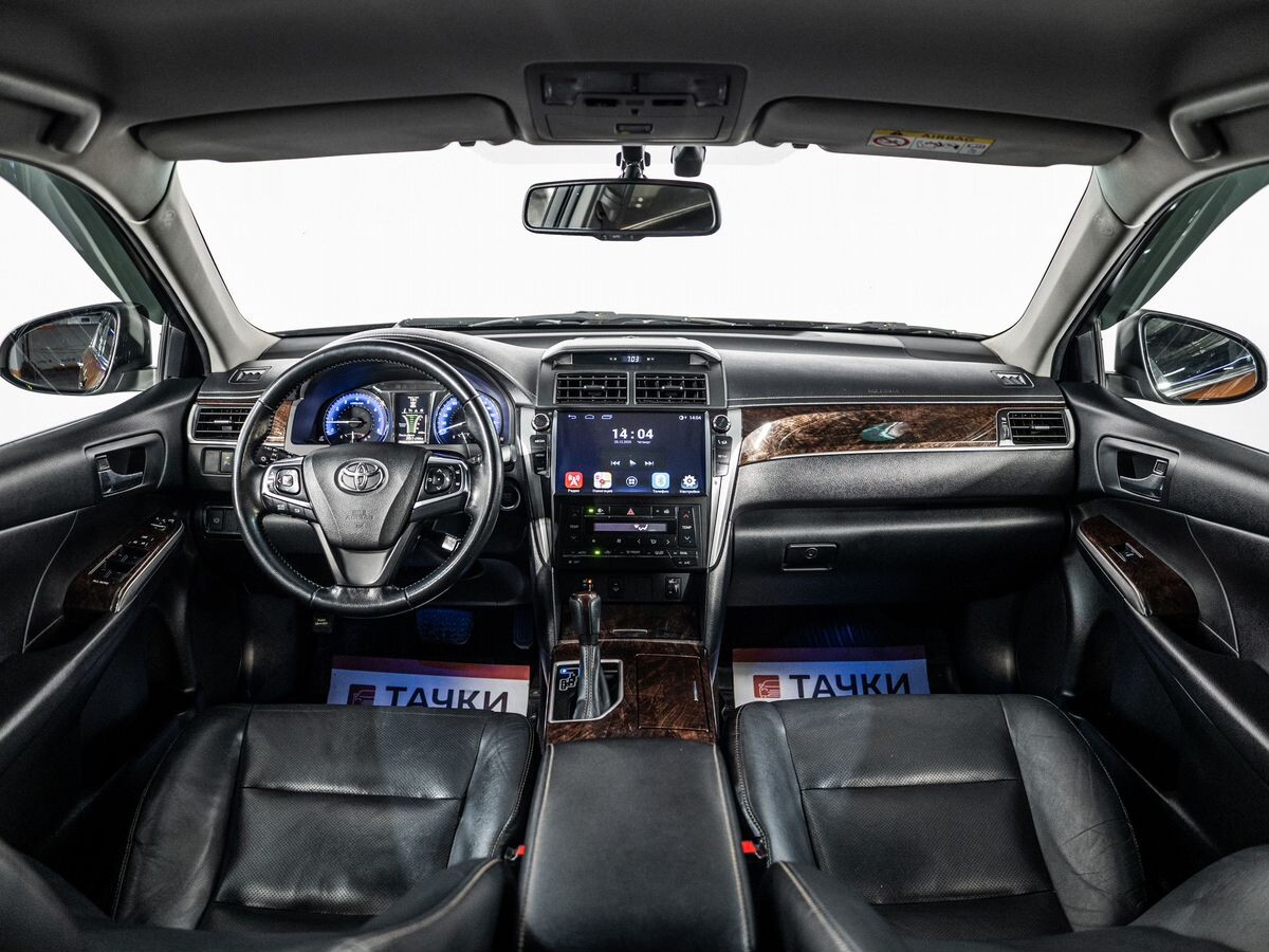 Toyota Camry 2017 - фото автомобиля