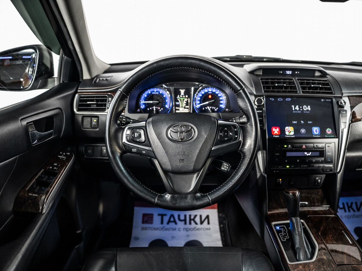 Toyota Camry 2017 - фото автомобиля