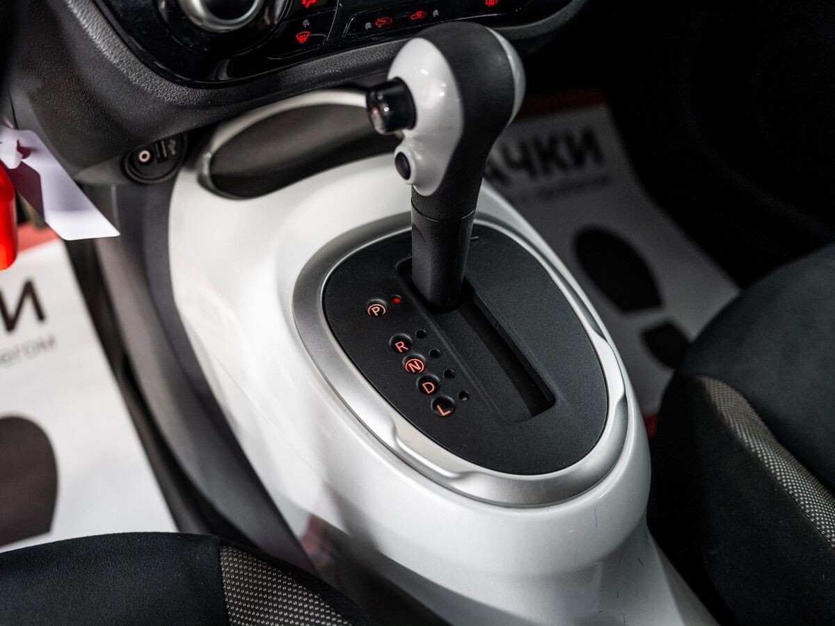 Nissan Juke 2017 - фото автомобиля