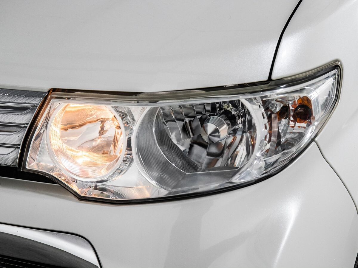 Daihatsu Tanto 2013 - фото автомобиля