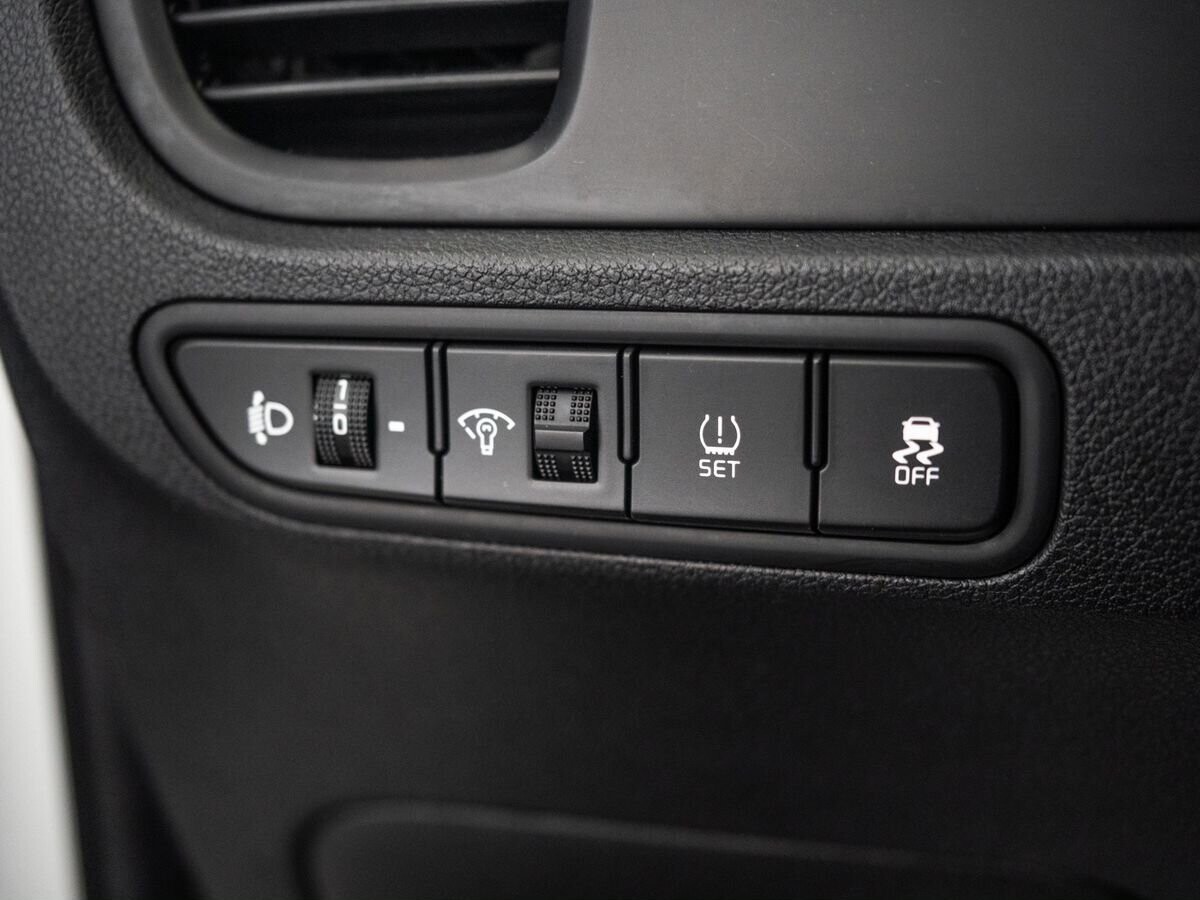 Kia Rio 2018 - фото автомобиля