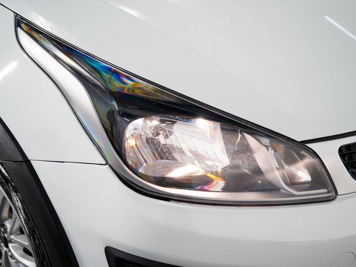 Kia Rio 2018 - фото автомобиля