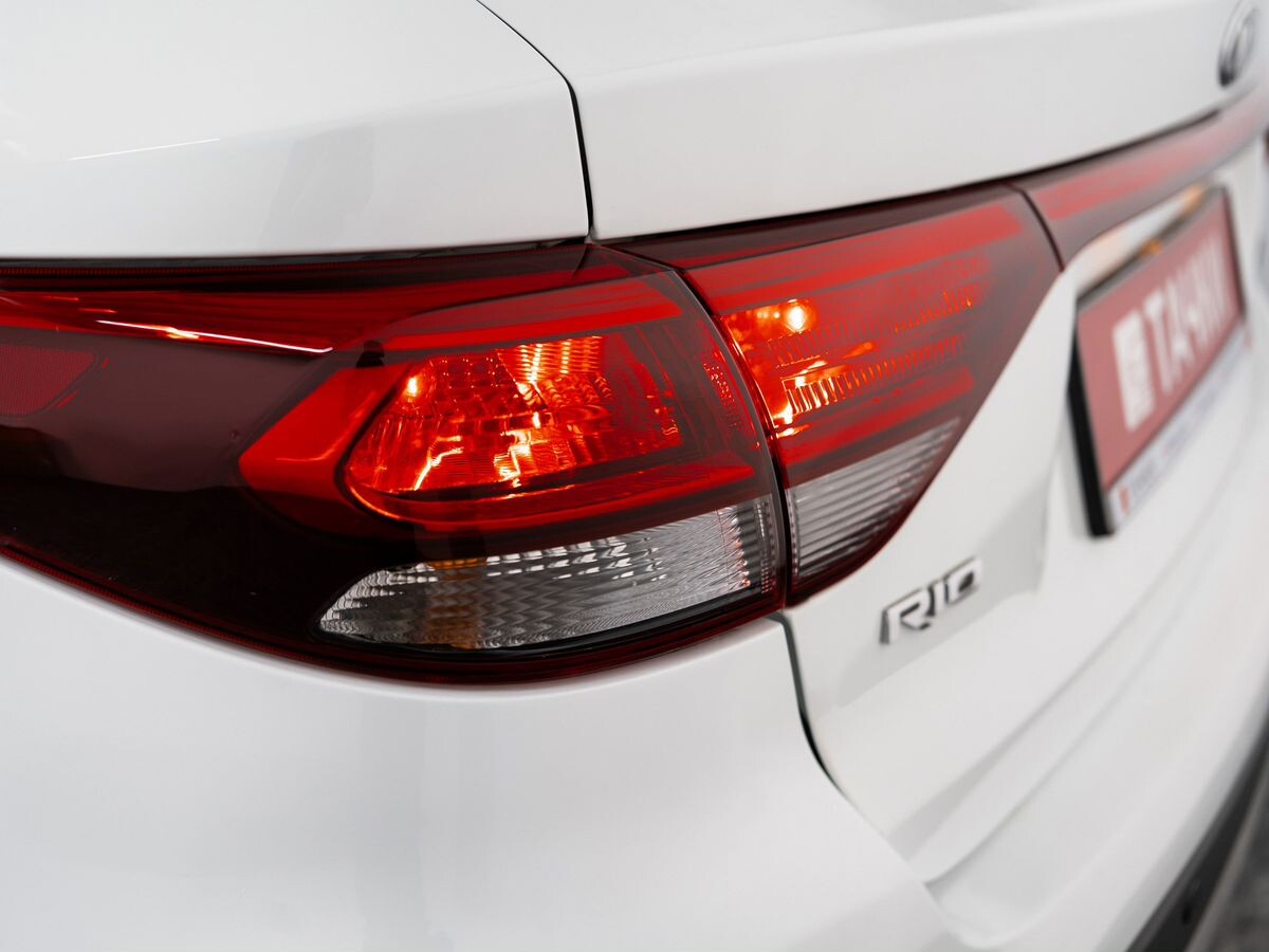 Kia Rio 2018 - фото автомобиля