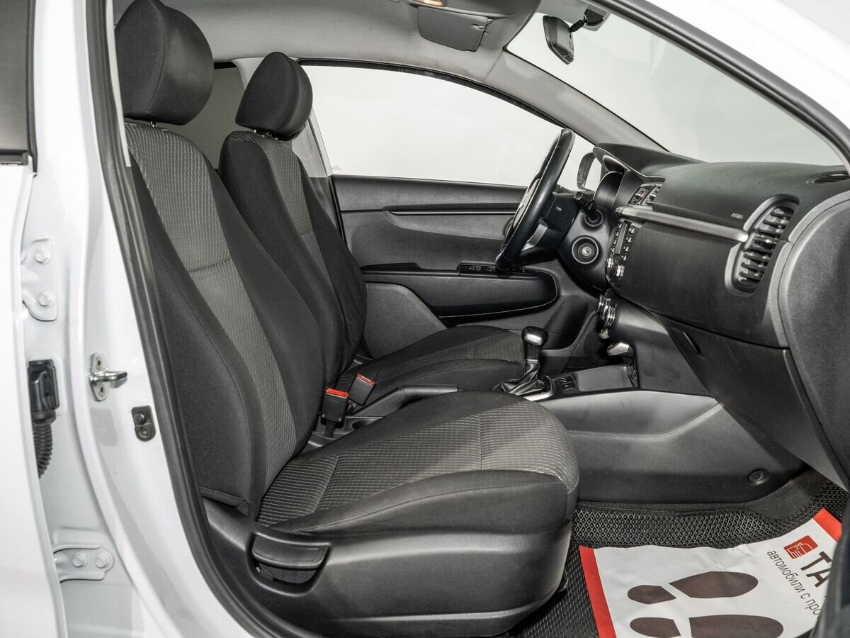 Kia Rio 2018 - фото автомобиля