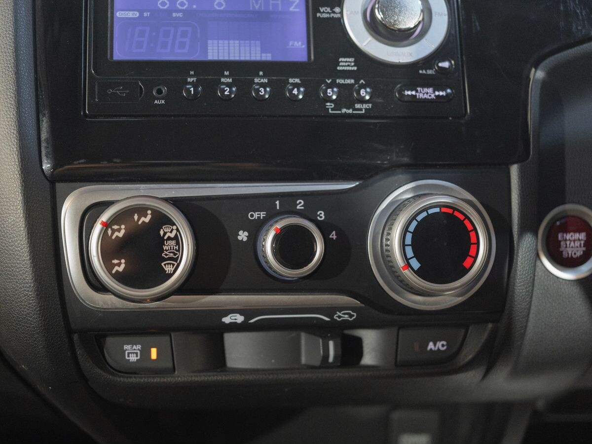 Honda Fit 2013 - фото автомобиля