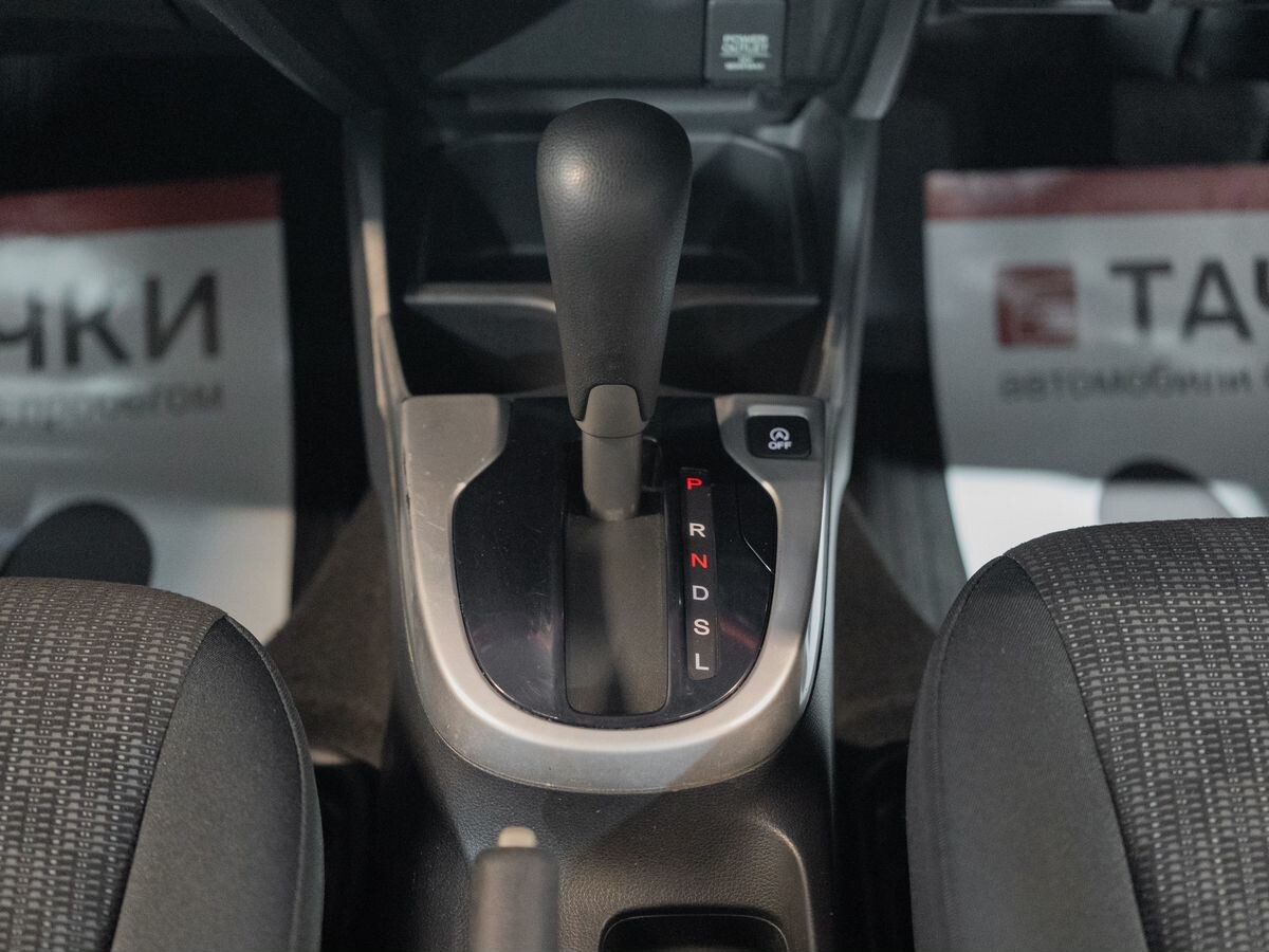 Honda Fit 2013 - фото автомобиля