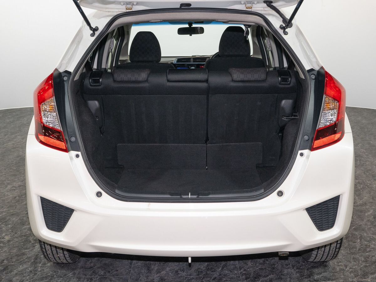 Honda Fit 2013 - фото автомобиля