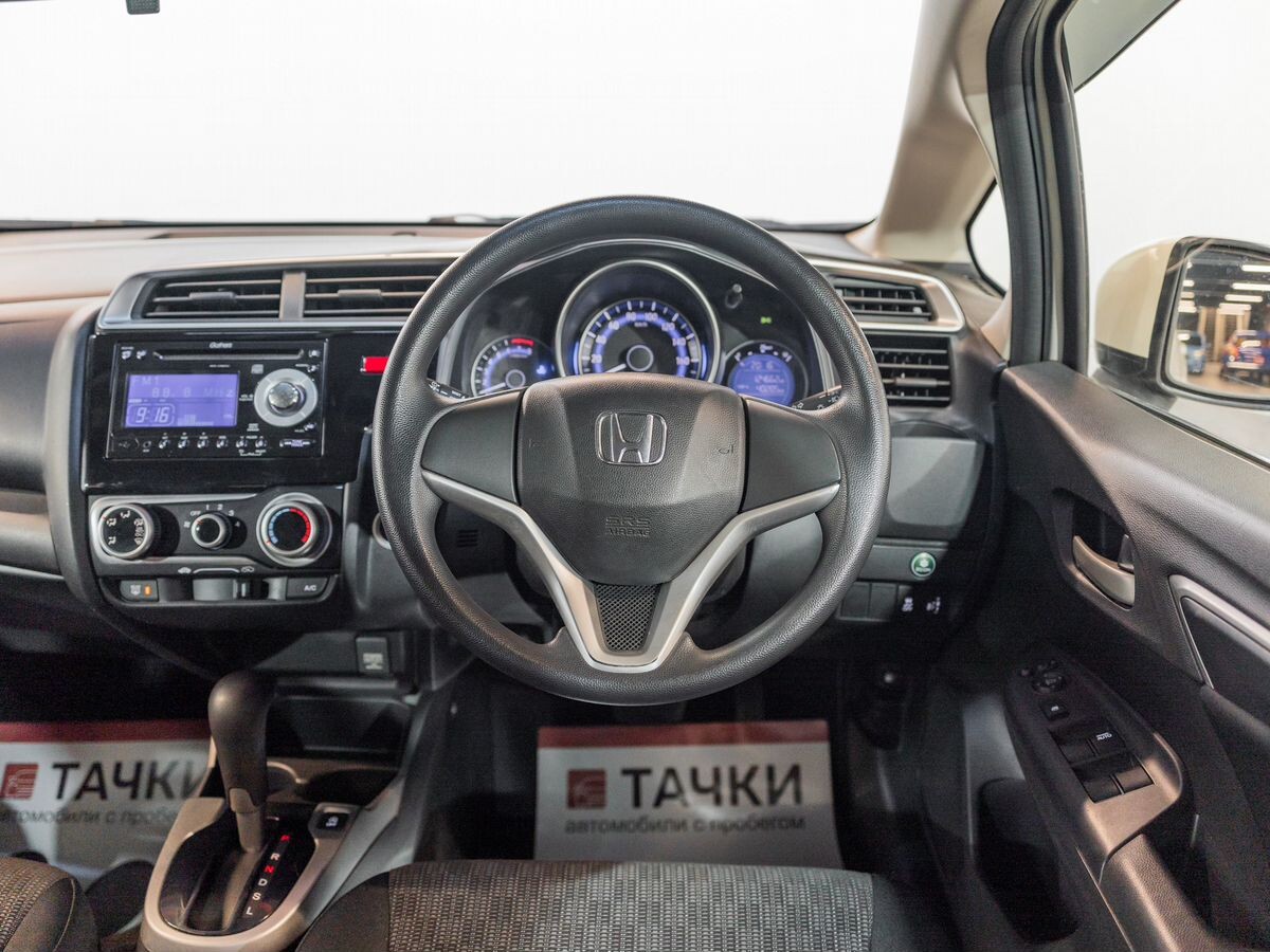 Honda Fit 2013 - фото автомобиля