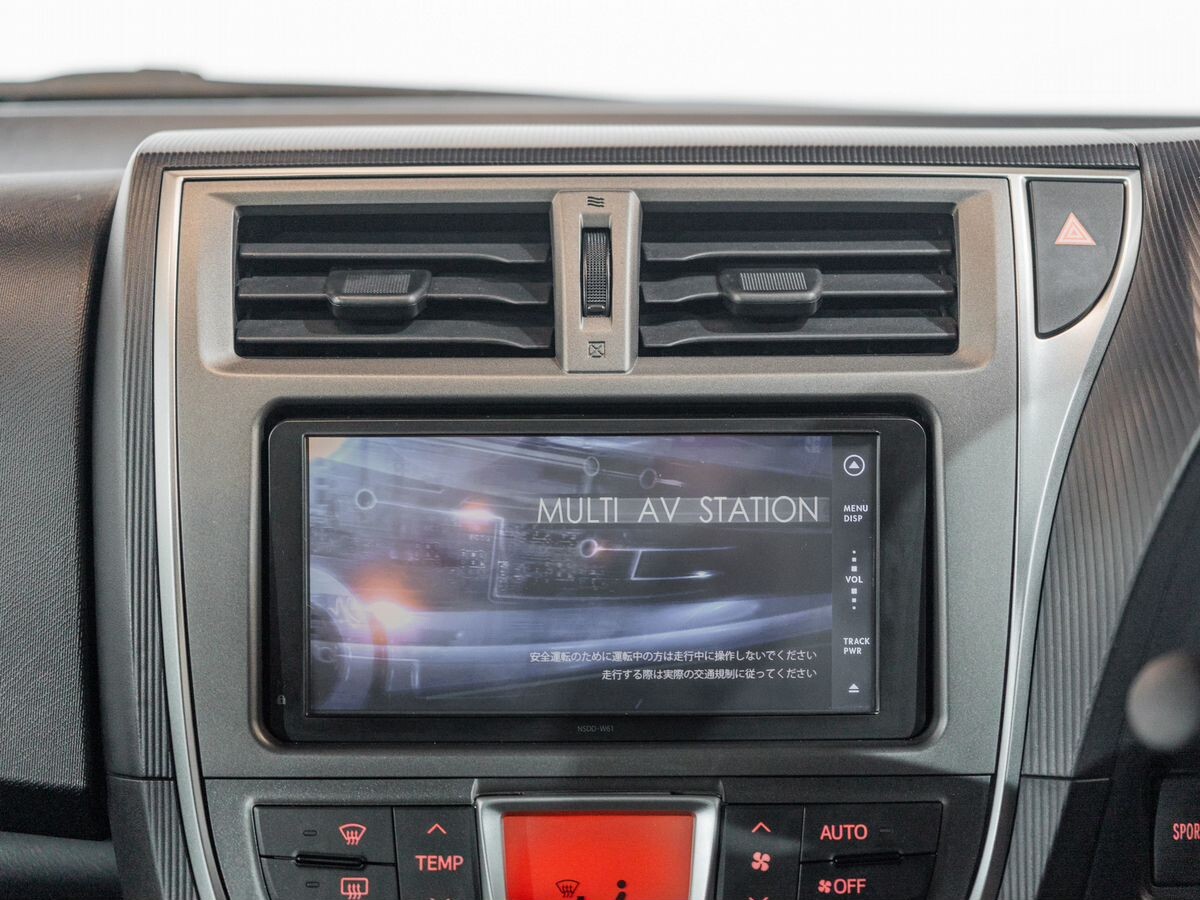 Toyota Ractis 2011 - фото автомобиля