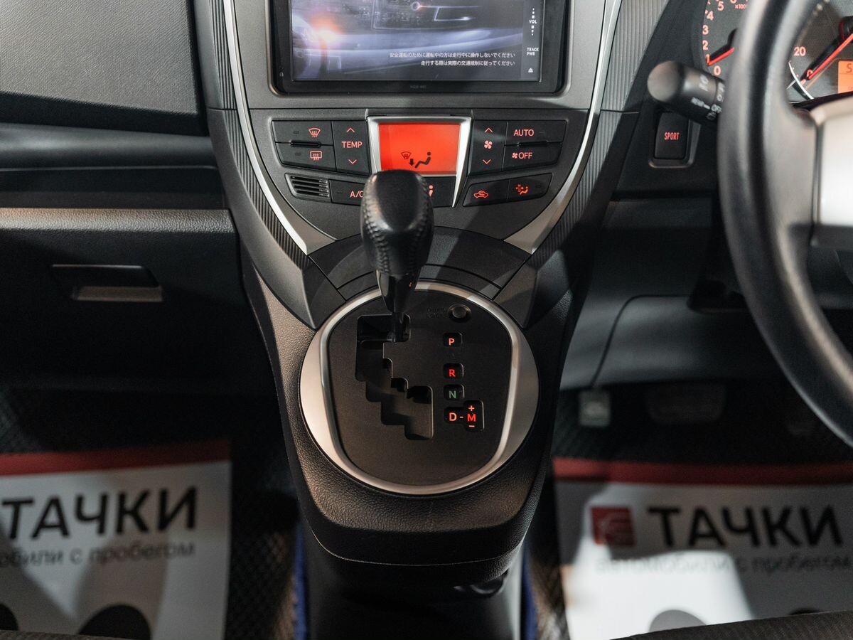 Toyota Ractis 2011 - фото автомобиля