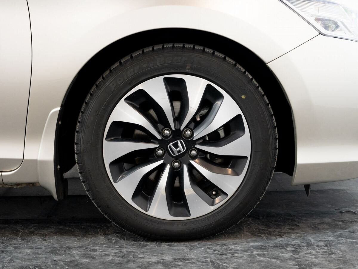 Honda Accord 2013 - фото автомобиля