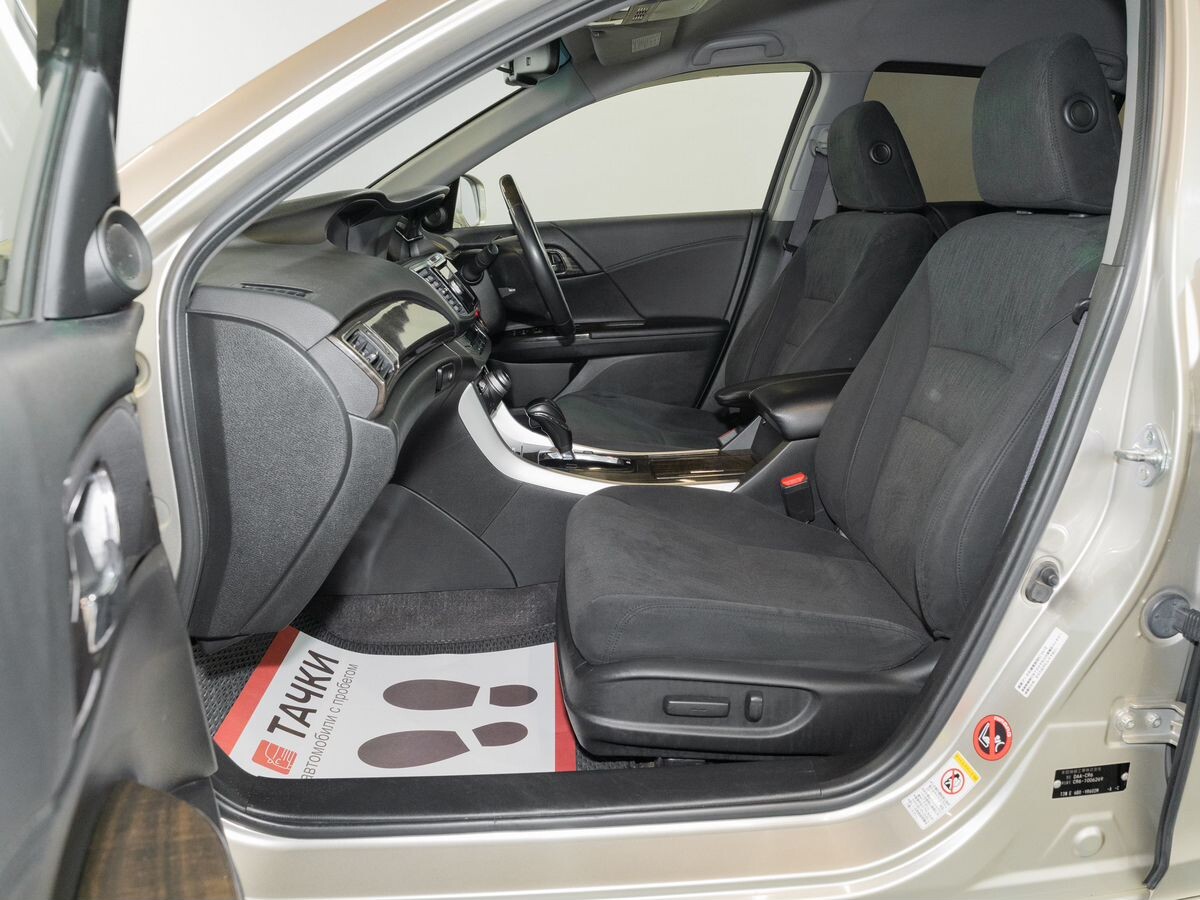 Honda Accord 2013 - фото автомобиля