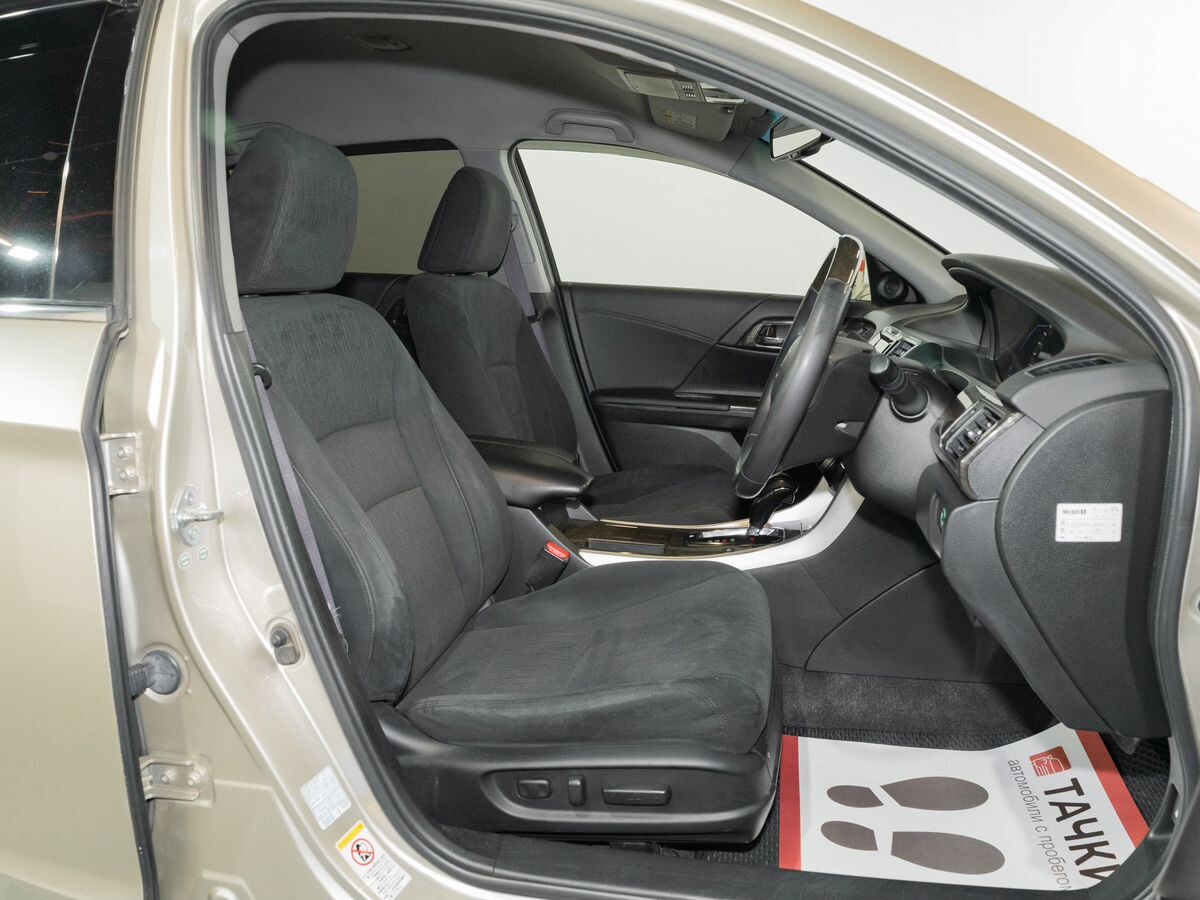 Honda Accord 2013 - фото автомобиля