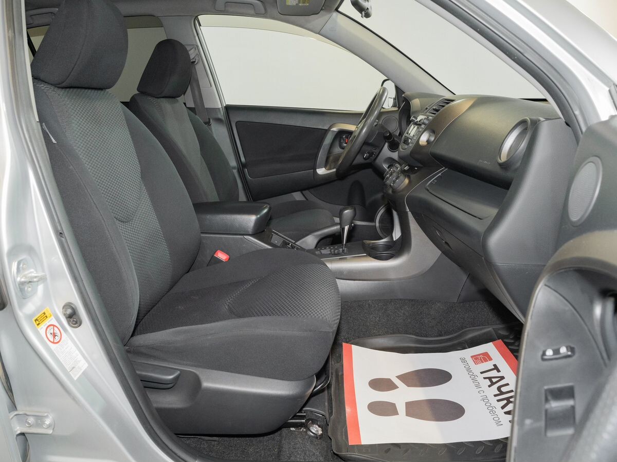 Toyota RAV4 2009 - фото автомобиля