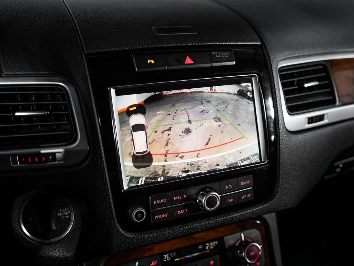 Volkswagen Touareg 2010 - фото автомобиля