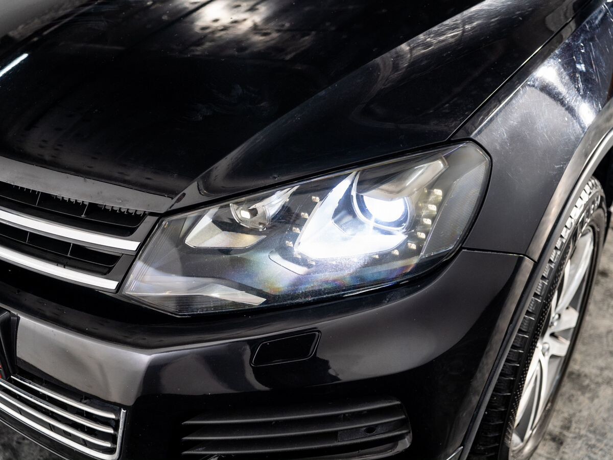 Volkswagen Touareg 2010 - фото автомобиля