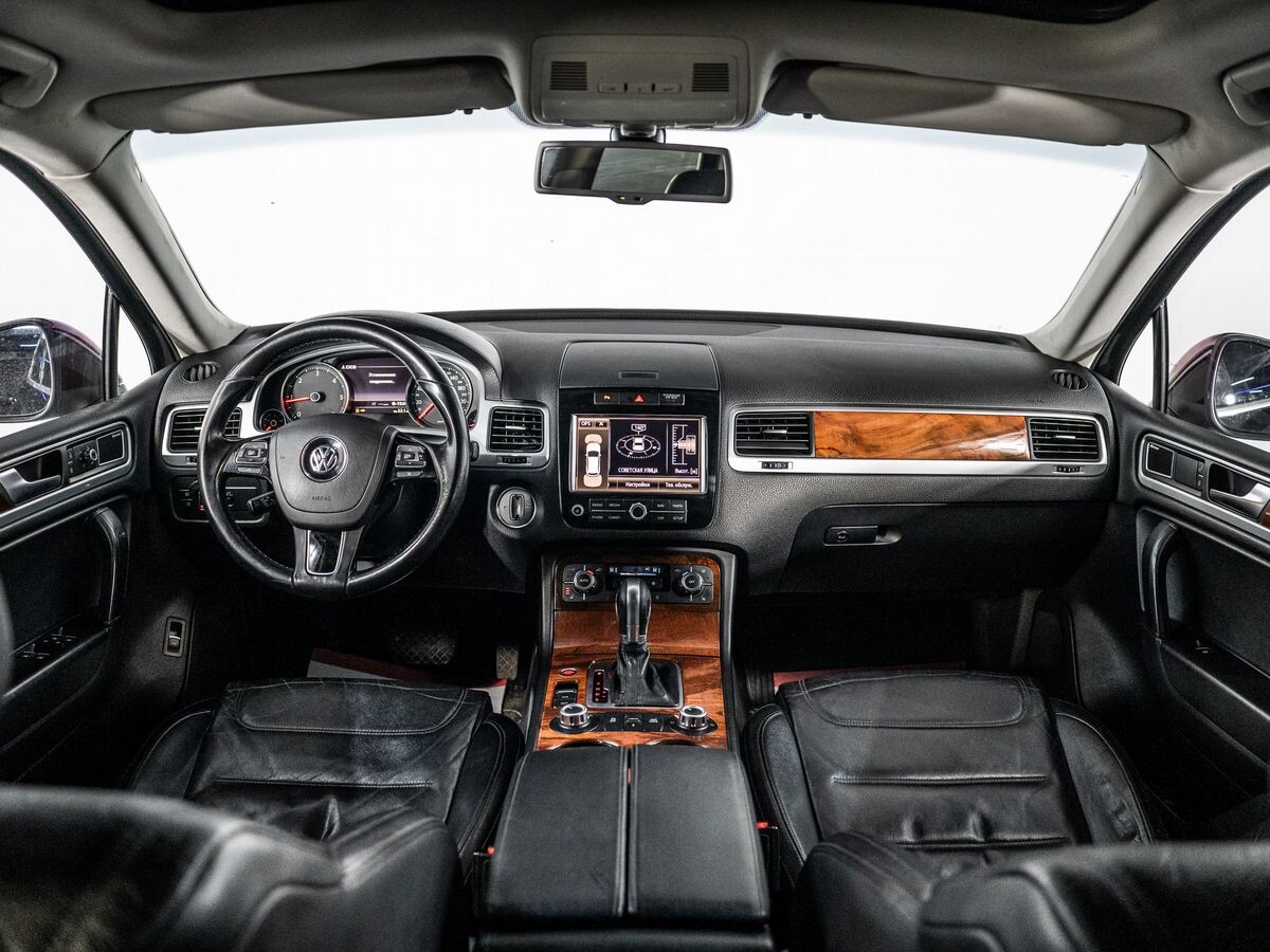 Volkswagen Touareg 2010 - фото автомобиля