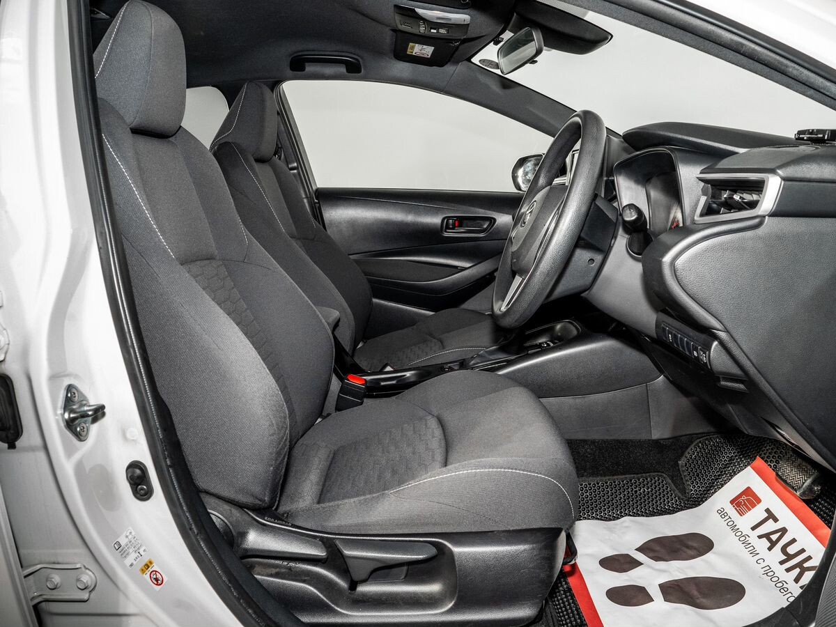 Toyota Corolla 2019 - фото автомобиля