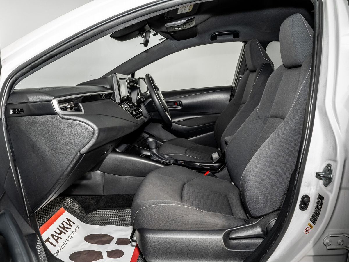 Toyota Corolla 2019 - фото автомобиля