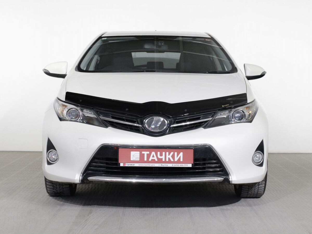 Toyota Auris 2014 - фото автомобиля