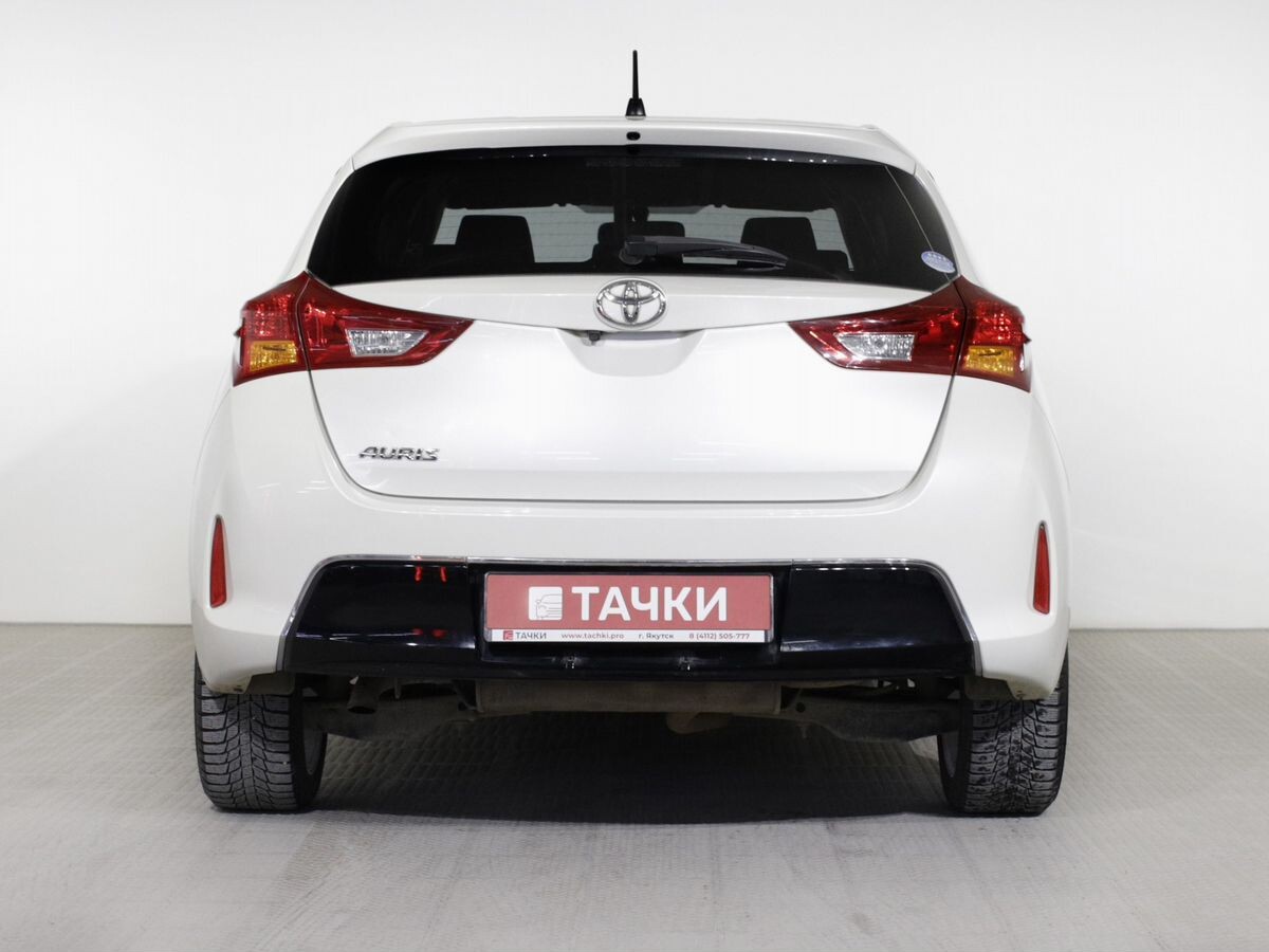 Toyota Auris 2014 - фото автомобиля